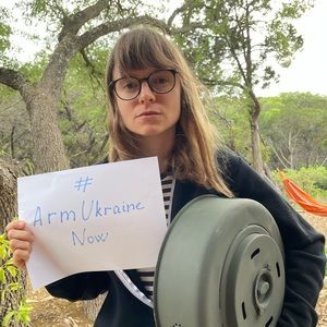 Please join me in helping Ukrainian doctors and servicemen and women